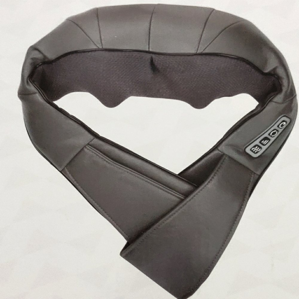 NIB Shaitsu Massager with heat.